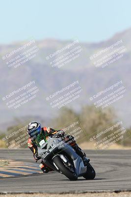 media/Dec-04-2025-Racers Edge (Thu) [[5ebc9f124d]]/3-B Group/1-Session 1 (Turn 7)/